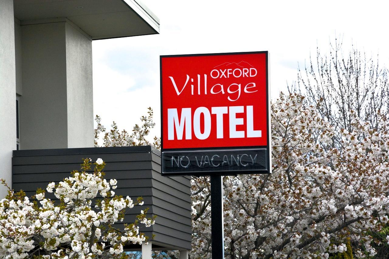 Oxford Village Motels Exteriör bild